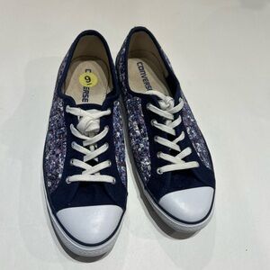 Converse Navy Blue & Purple Mosaic Low-Top Sneakers size 9 classic everyday shoe